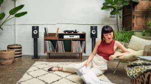 bookshelf hifi system